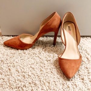 Camel Brown Suede Pumps